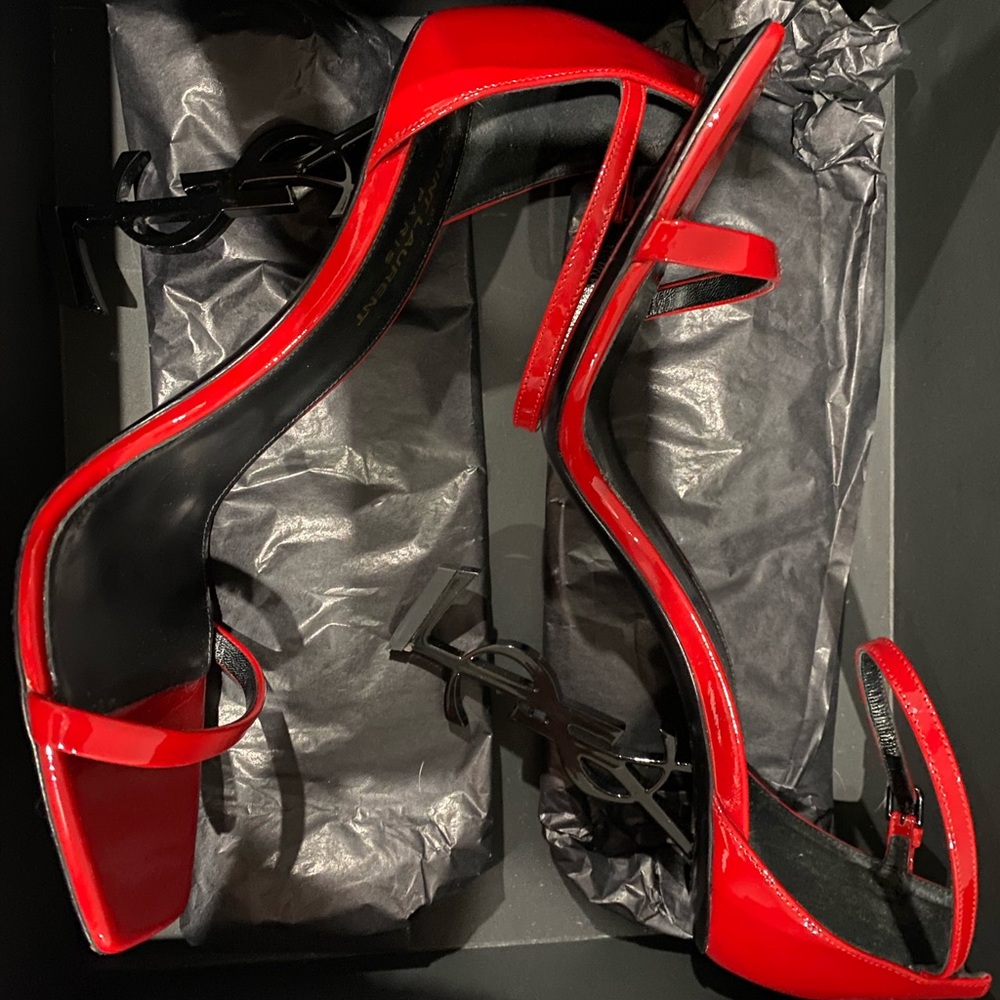 OPYUM SANDALS IN PATENT LEATHER WITH BLACK HEEL - Picture 9 of 10
